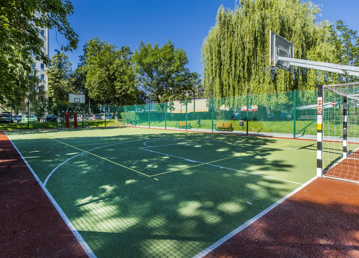 Boisko w poblizu Gardenia Bronowice Brysky deweloper nowe mieszkania Kraków Rzeszów